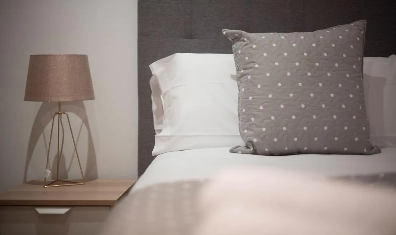 Apartamento De Cuatro Dormitorios En Calle Aribau You Stylish Apartments バルセロナ スペイン