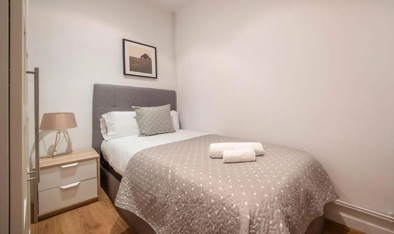 Apartamento De Cuatro Dormitorios En Calle Aribau You Stylish Apartments Barcelona Spain