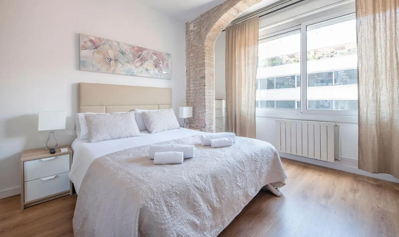 Apartamento De Cuatro Dormitorios En Calle Aribau You Stylish Apartments Barcelona 0*,